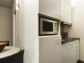 Adina Apartment Hotel Berlin CheckPoint Charlie