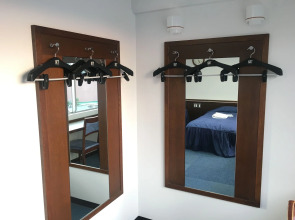 Отель Tokyo Business