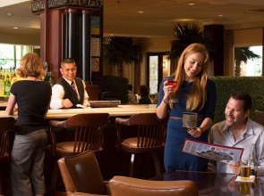 Anaheim Majestic Garden Hotel