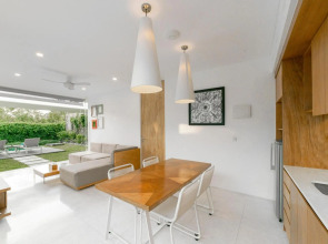 Отель Hideaway Villas Bali Uluwatu by Kanaan Hospitality