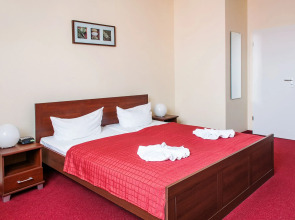 Mikon Eastgate Hotel