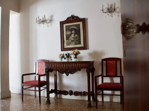 Palazzo Contarini Della Porta Di Ferro