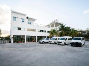 Capital O Cancun International Airport 24/7