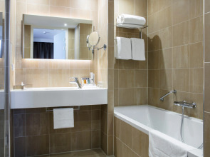 Holiday Inn Amsterdam - Arena Towers by IHG