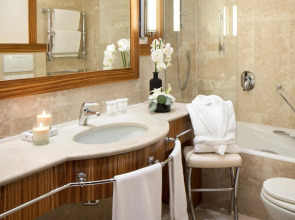 Отель Starhotels Anderson