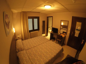 Somriu Hotel City M28