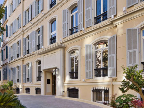 Отель Apollinaire Nice