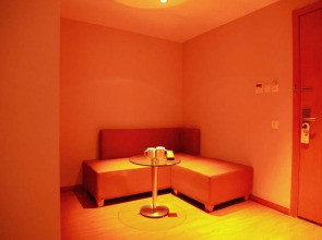 JI Hotel (Harbin Zhongyang Street People Square)