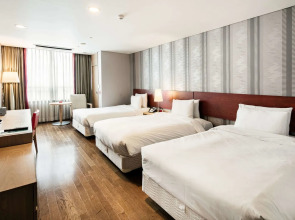 Ramada Hotels & Suites Seoul Namdaemun