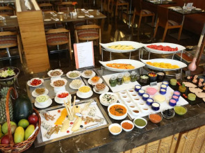 The Metropolitan Hotel and Spa New Delhi