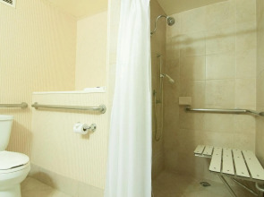 Anaheim Majestic Garden Hotel