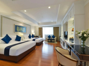 Отель Centre Point Silom