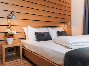 Lake Front Hotel Mirage