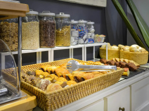 Alexandra Aparthotel BenstarHotelGroup