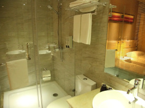 Fish Inn East Nanjing Road