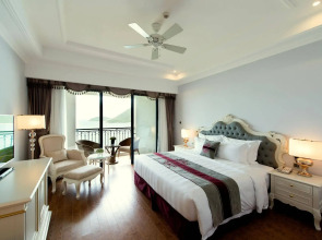 Vinpearl Golf Land Resort & Villas