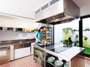 Latroupe Poblenou Beach