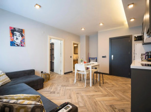 Meyde Boutique & Suites