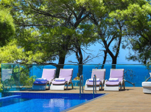 Pine Bay Holiday Resort