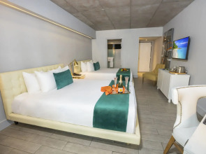 Riviera Hotel South Beach