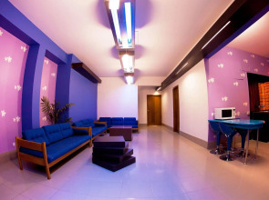 Hotel Tropical Daisy