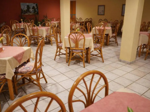 Green Bungalows Hotel Apartments