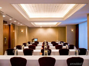 Cambridge Suites Toronto