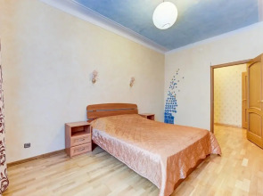 FlatStar on Zakharyevskaya 27