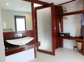 Howard Johnson by Wyndham Phuket Naiyang