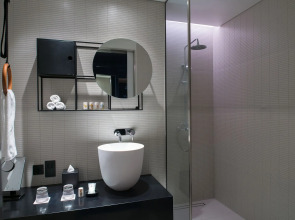 Canopy by Hilton Dubai Al Seef