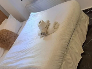 Happy Dreams Apart Hotel