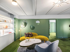 The Central Hotel Queenstown, A Naumi Chapter