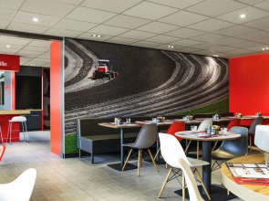 ibis Saint-Denis Stade Ouest