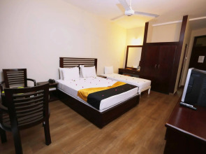 Отель Hikkaduwa Beach