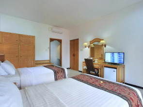 Puri Naga Beachfront Cottages