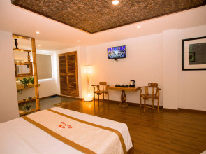 Rex Hotel and Apartment