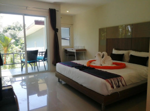 Chomphu Resort Khaolak