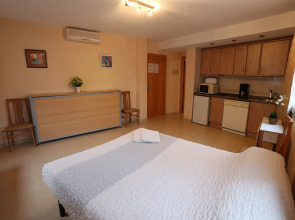 Royal Inn Aparthotel