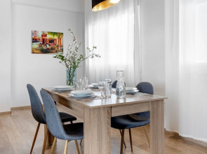 Thisean Modern Suites by Athens Stay