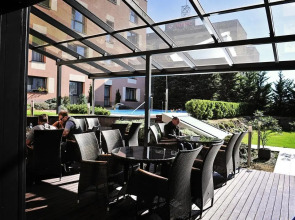 Melrose Apartments 2