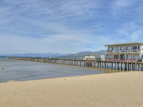 Beach Retreat & Lodge at Tahoe