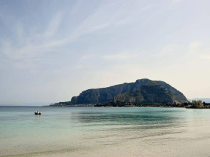 Palermo Mare Holidays