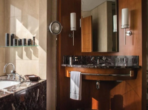 Jumeirah Emirates Towers Dubai