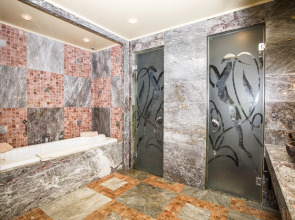 Royal Castle Design & SPA Hotel