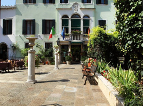 Pensione Accademia - Villa Maravege