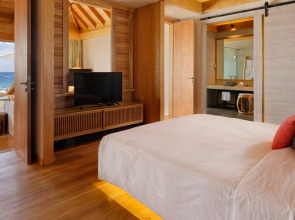 Emerald Faarufushi Resort & Spa