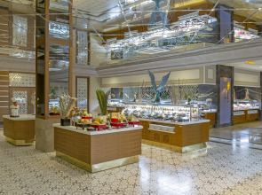 Royal Holiday Palace