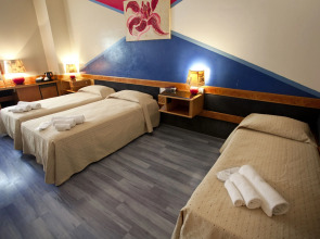 Отель Diplomatic