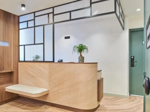 Hotel 10 Opera by HappyCulture