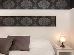 Отель Barna House Hotel